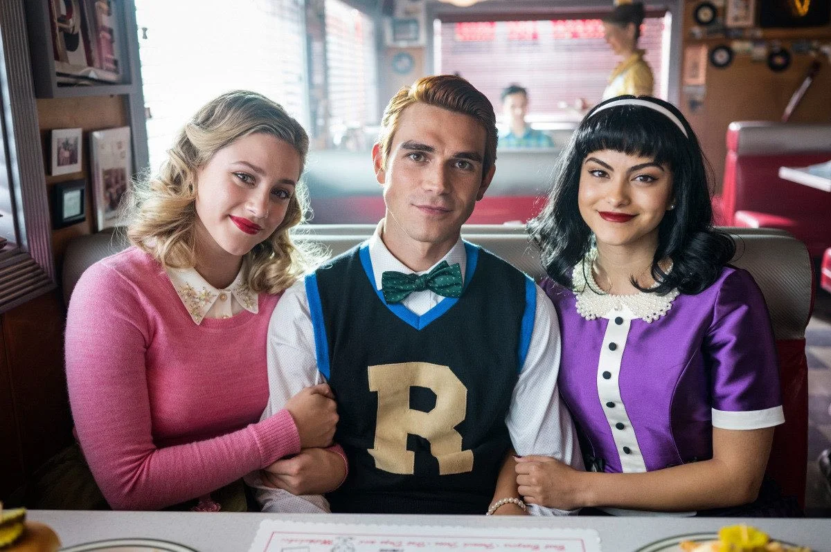 lili-reinhart-reflects-over-absurdity-of-riverdale-storylines
